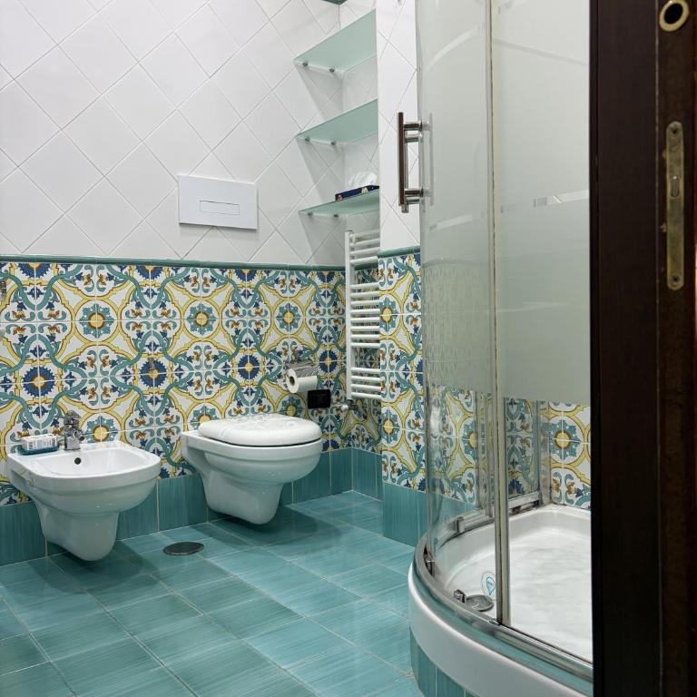 Your Bed Napoli - Doppelzimmer mit Balkon und eigenem Bad - 18