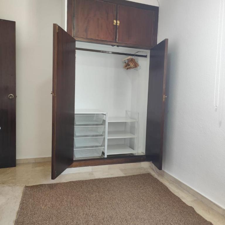 Confortable habitación céntrica en piso privado - Großes Einzelzimmer - 8