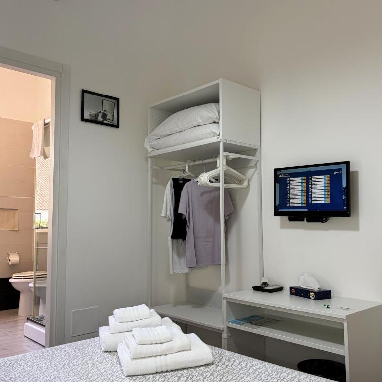 Your Bed Napoli - Doppelzimmer mit Balkon und eigenem Bad - 15