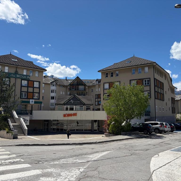 Briancon and Serre Chevalier - ski & hike & bike Art Deco Penthouse Petsche - Appartement 3 Chambres - 69