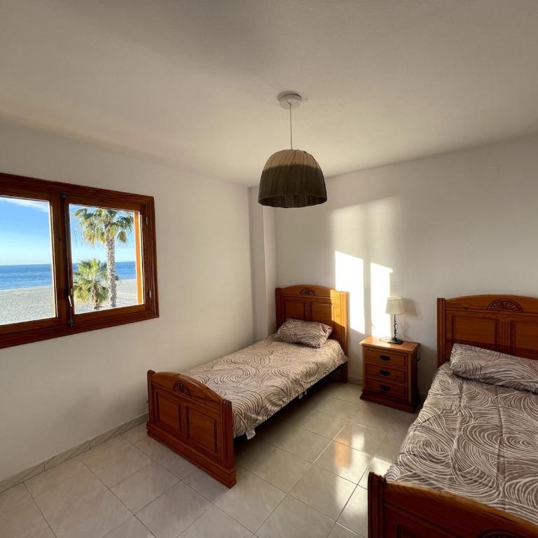 Casa en primera linea de playa Tamarit - Casa - 2