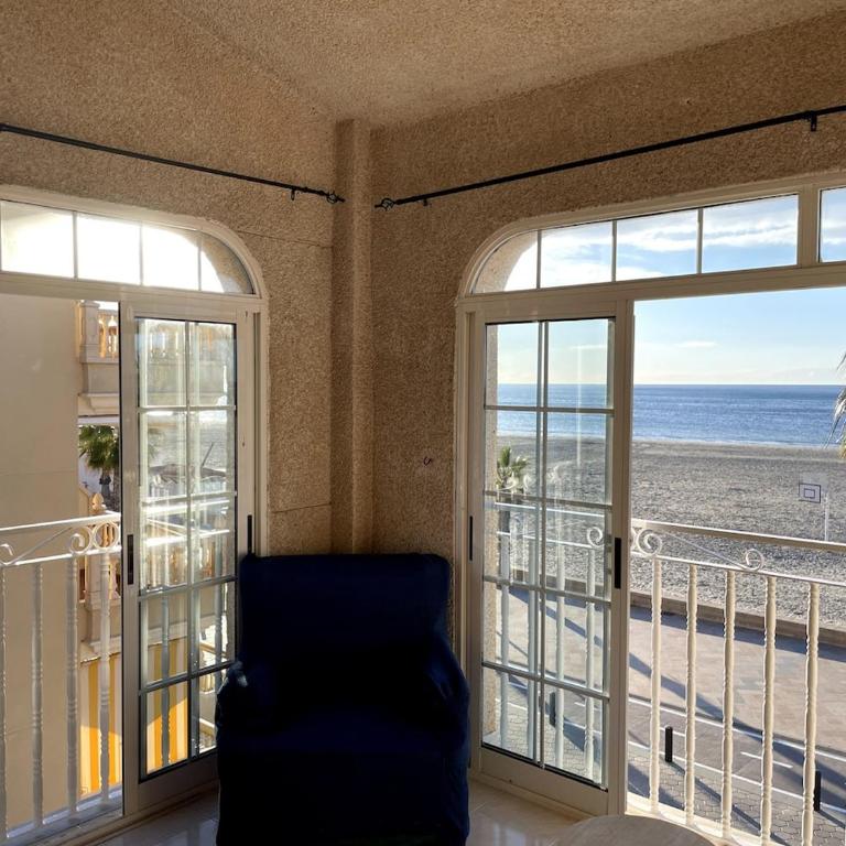 Casa en primera linea de playa Tamarit - Casa - 18