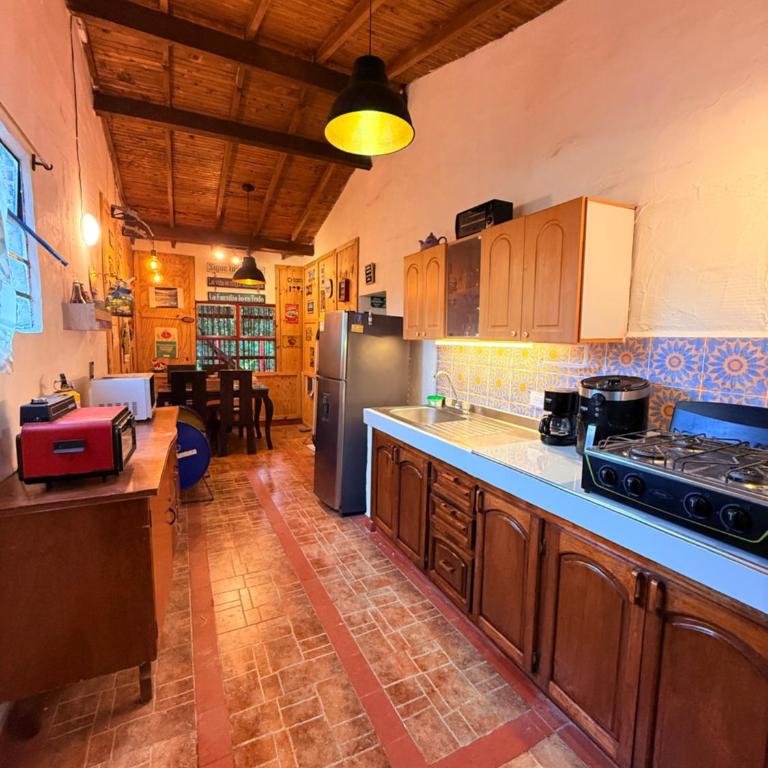 Maravilla de cabaña grupal 5-10 personas parking, wifi, campestre, cercana - Bungalow Familiar - 6