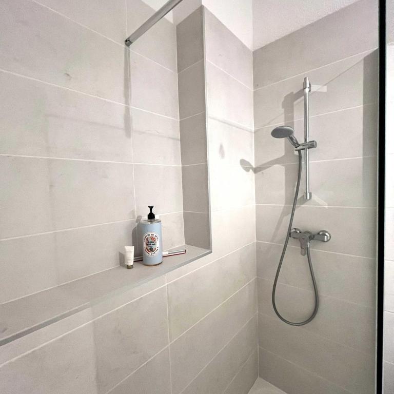 Appartement moderne 2 chambres Hyper Centre 60m2 Wifi - Appartement 2 Chambres - 14