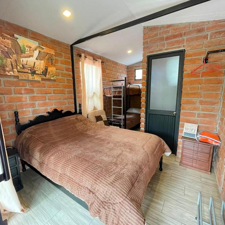 Comfortable villas Leopita for relaxing near the river 1 - Habitación Cuádruple con baño privado - 3
