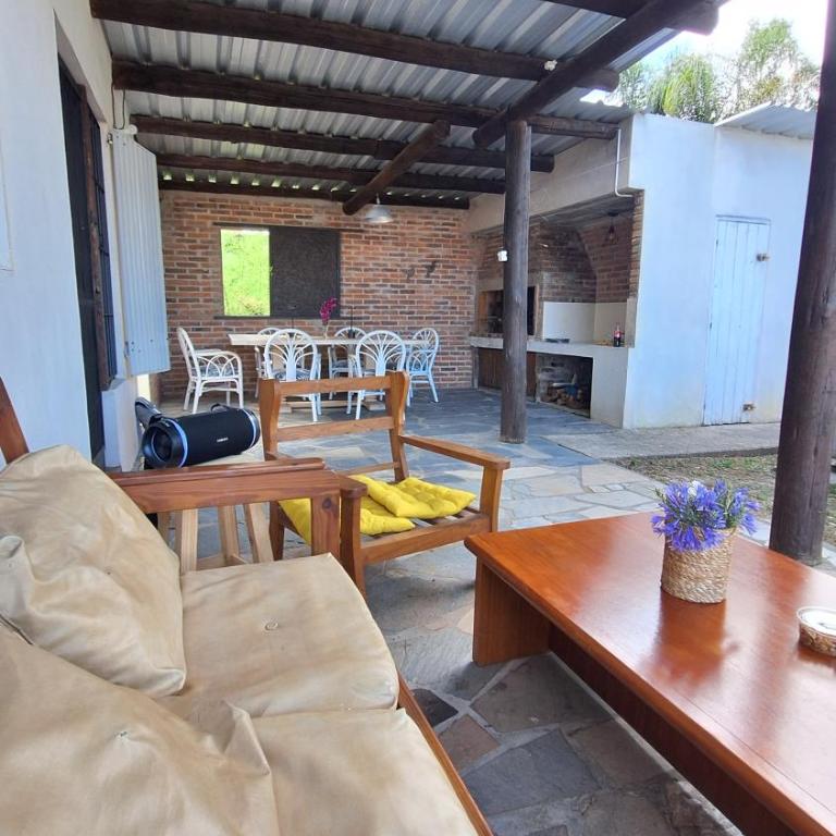 Casa a 3 cuadras del mar, amplio parrillero techado y cochera - Casa de 3 dormitorios - 54