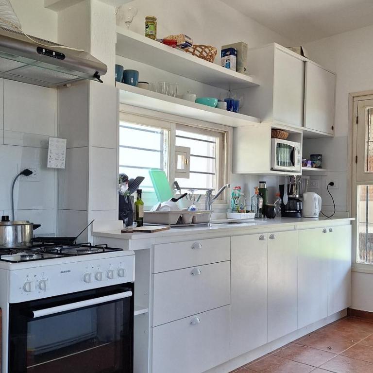 Casa a 3 cuadras del mar, amplio parrillero techado y cochera - Casa de 3 dormitorios - 19