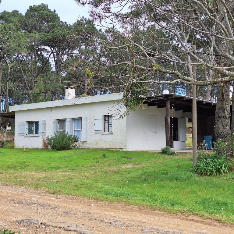Casa a 3 cuadras del mar, amplio parrillero techado y cochera - Casa de 3 dormitorios - 4