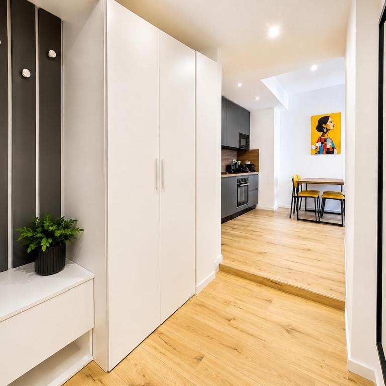 Pescara Centro con Balcone Privato, Fino a 4 Ospiti - Appartement 1 Chambre - 9