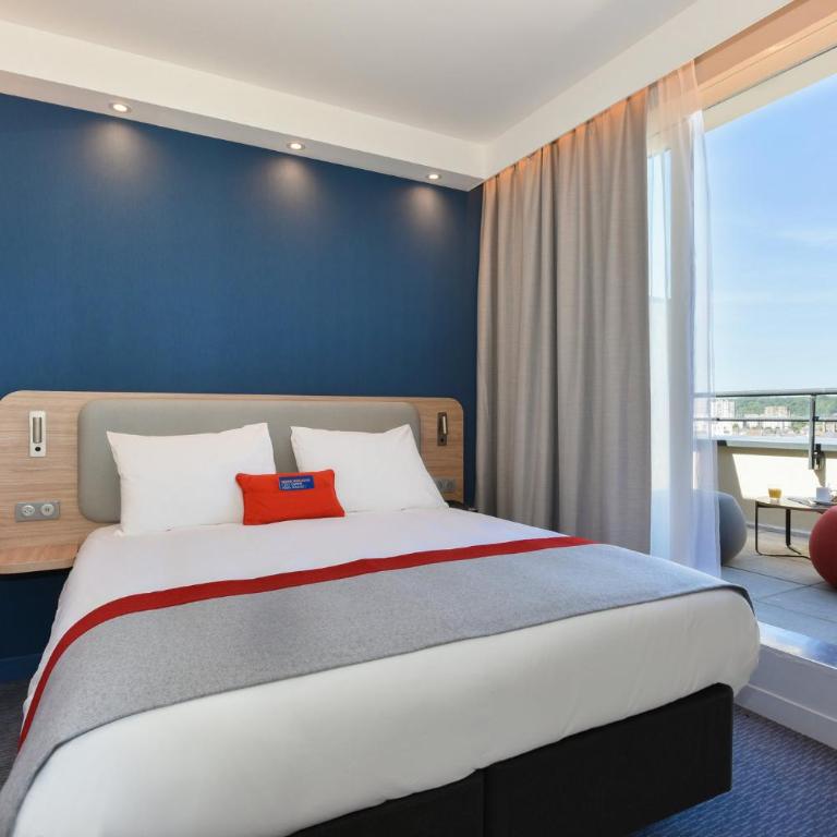 Holiday Inn Express Rouen by IHG - Chambre Lit Queen-Size Standard avec Balcon - Dernier Étage - 9