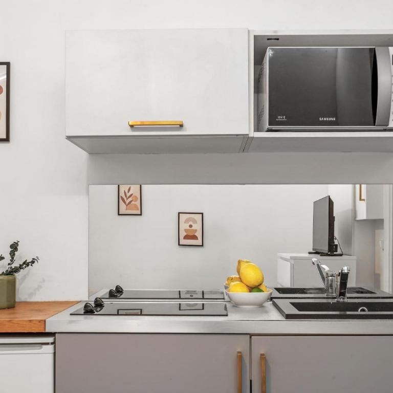BnBNova - Studio Near Trocadéro & Champs - Élysées & Eiffel Tower - Studio - 2