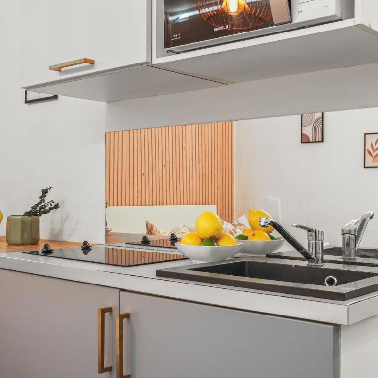 BnBNova - Studio Near Trocadéro & Champs - Élysées & Eiffel Tower - Studio - 10