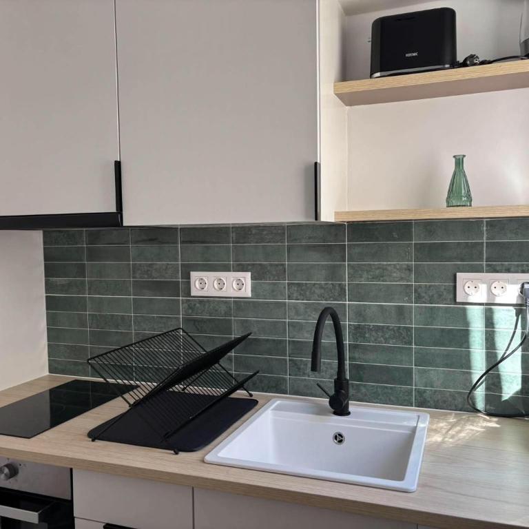 Los Locos Beach Studio Apartman - One-Bedroom Apartment - 8