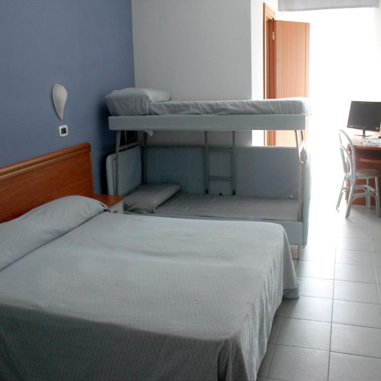 Hotel Acquario - Camera Familiare (2 Adulti + 2 Bambini) - 1