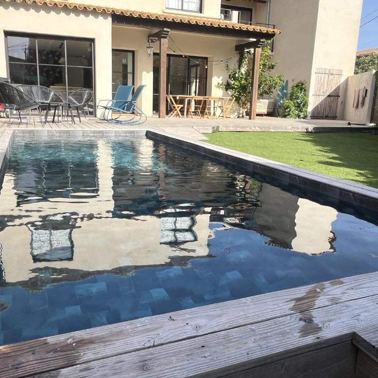 Coeur village, 4 chambres, piscine, proche mer - Four-Bedroom House - 2
