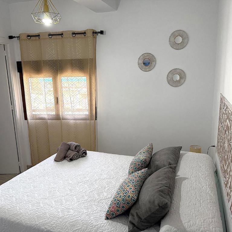 Ático Aguayos con terraza y cuatro dormitorios. - Apartment - 7