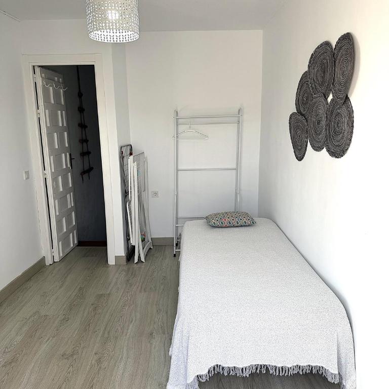 Ático Aguayos con terraza y cuatro dormitorios. - Apartment - 8