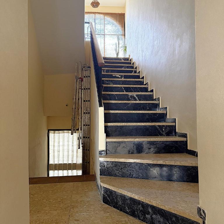 Ático Aguayos con terraza y cuatro dormitorios. - Apartment - 71
