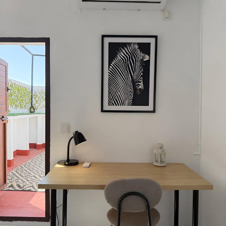 Ático Aguayos con terraza y cuatro dormitorios. - Apartment - 75