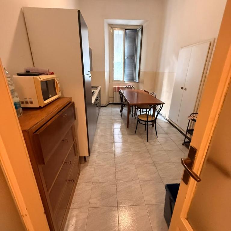 Appartamento completo o Camere private, Lecco Centro vicino alla stazione e al lago - Camera Matrimoniale Economy - 3