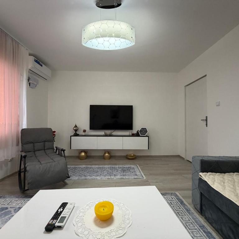 Quiet Old Town Escape - One-Bedroom Apartment - 4