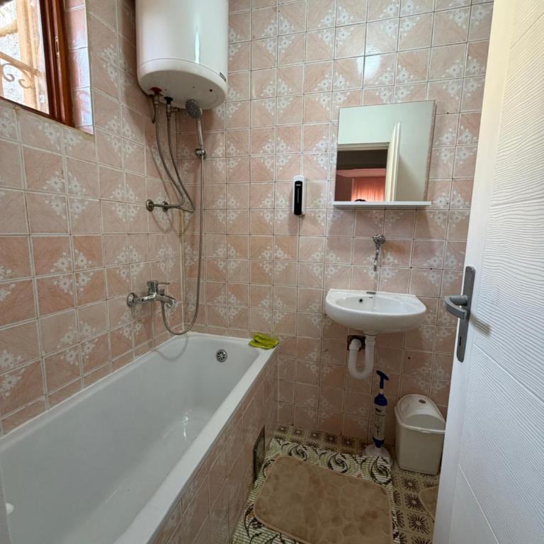 Quiet Old Town Escape - One-Bedroom Apartment - 7