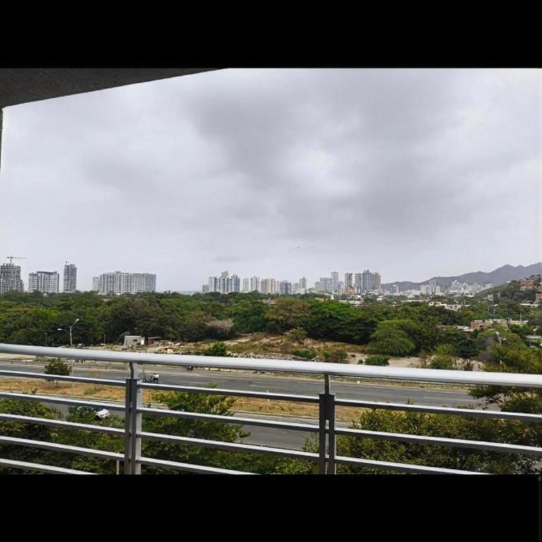Apartamento cerca al Aeropuerto y Rodadero - Apartamento de 3 dormitorios - 10