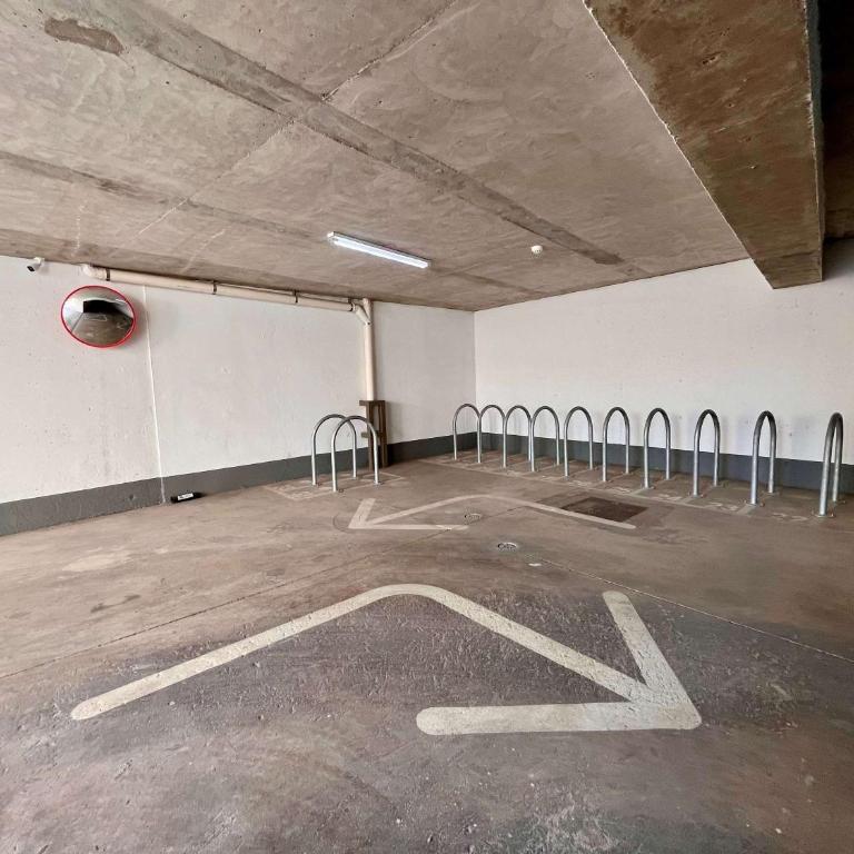 Urban Artistic Irarrazaval AC Parking - Apartment - 25