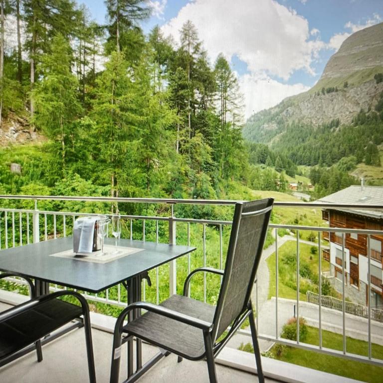 Mountain Hearth - Chalet - 1