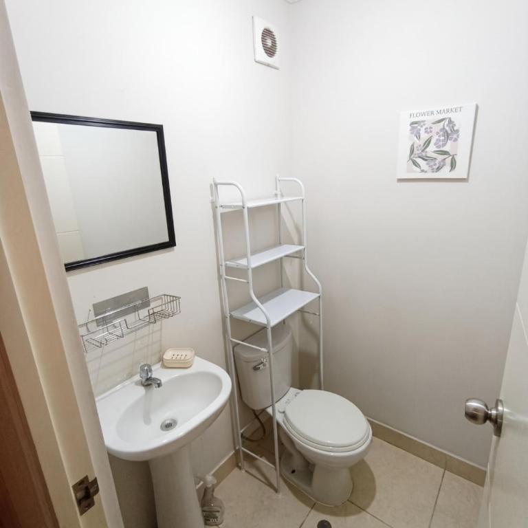 Lorenzo's House - Two-Bedroom Apartment - 11