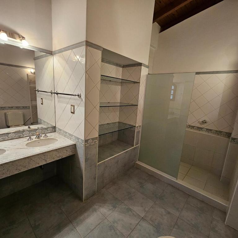 Casa Veracruz - Casa con pileta, jardín y quincho - Casa de 5 dormitorios - 21