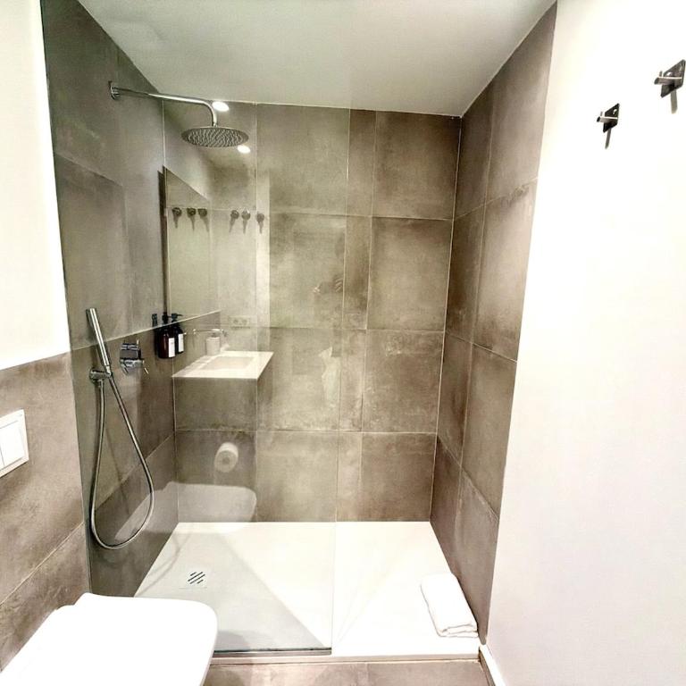 Spacious 2BR,2BA Near Nou Mestalla Valencia - Appartamento con 2 Camere da Letto - 26