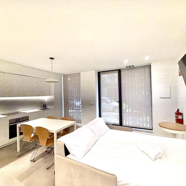 Spacious 2BR,2BA Near Nou Mestalla Valencia - Appartamento con 2 Camere da Letto - 29