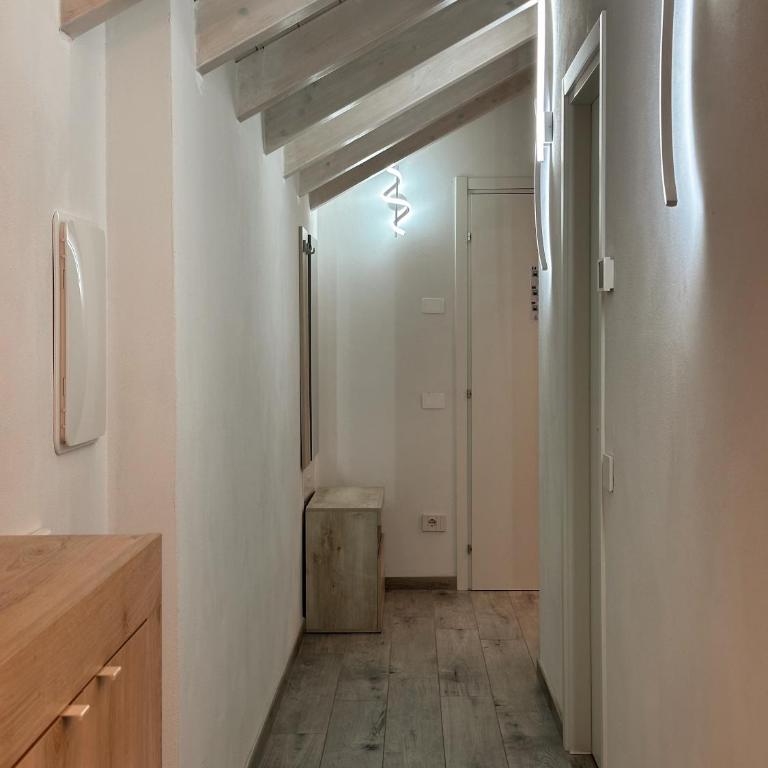 Mansarda Vista Eremo di San Colombano - Appartamento con 1 Camera da Letto - 25