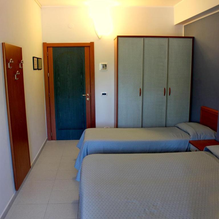 Hotel Acquario - Camera Tripla - 4