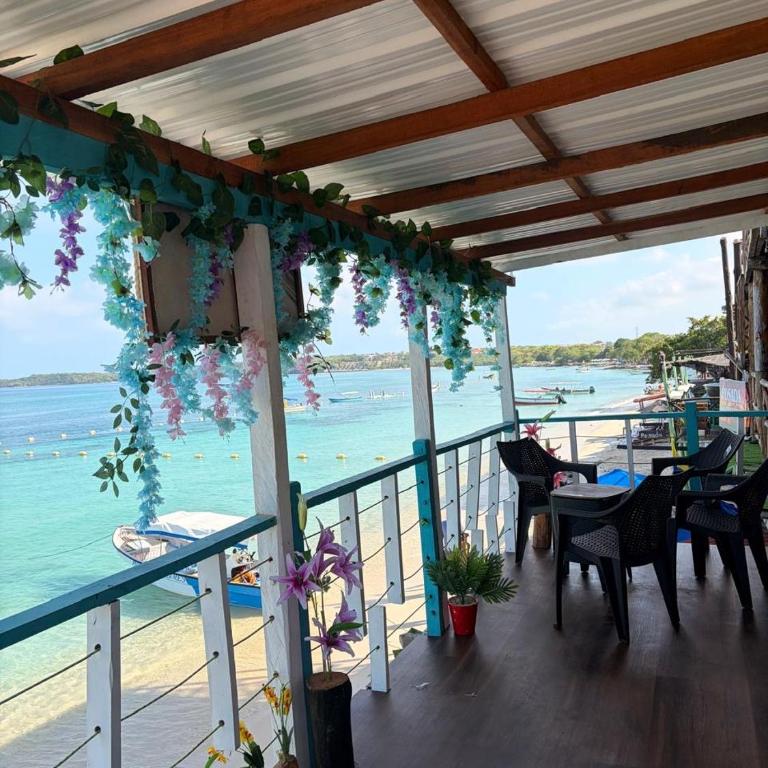Hostal sirena baru - Double Room with Balcony and Sea View - 4
