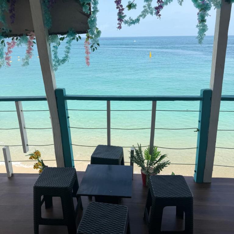 Hostal sirena baru - Double Room with Balcony and Sea View - 5