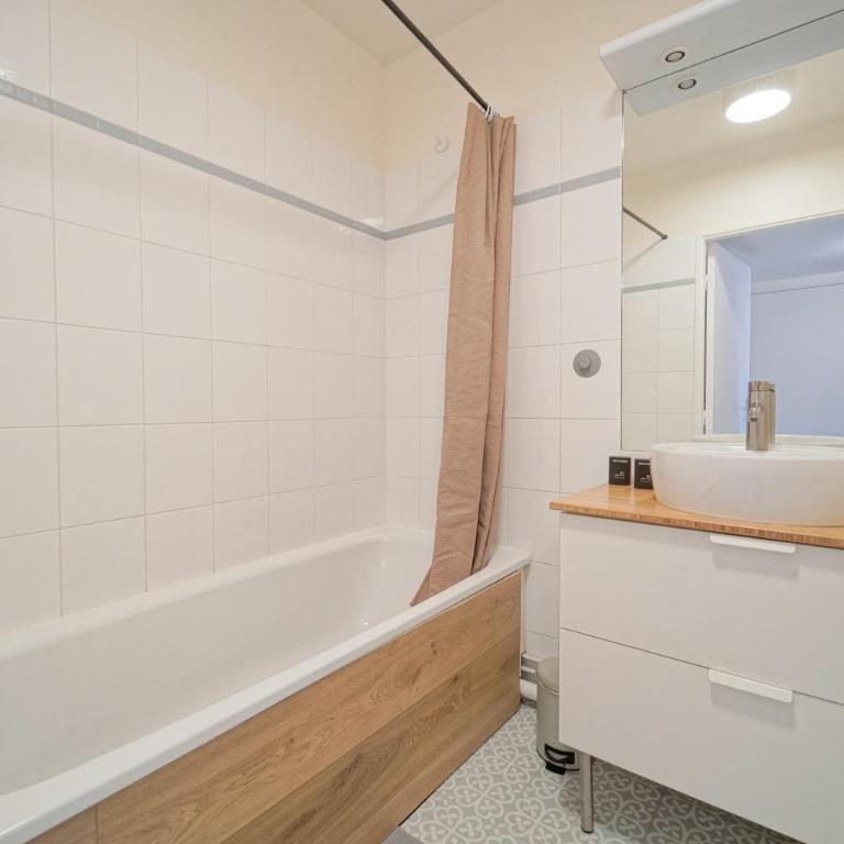 L'eleven - Parking - Balcon - 2 min metro 12 - Stade de France - Appartement 2 Chambres - 23