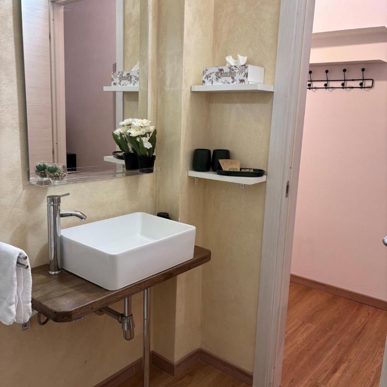 OPERA LOFT Cozy modern apart 10 min from Arena - Apartment mit 1 Schlafzimmer - 16