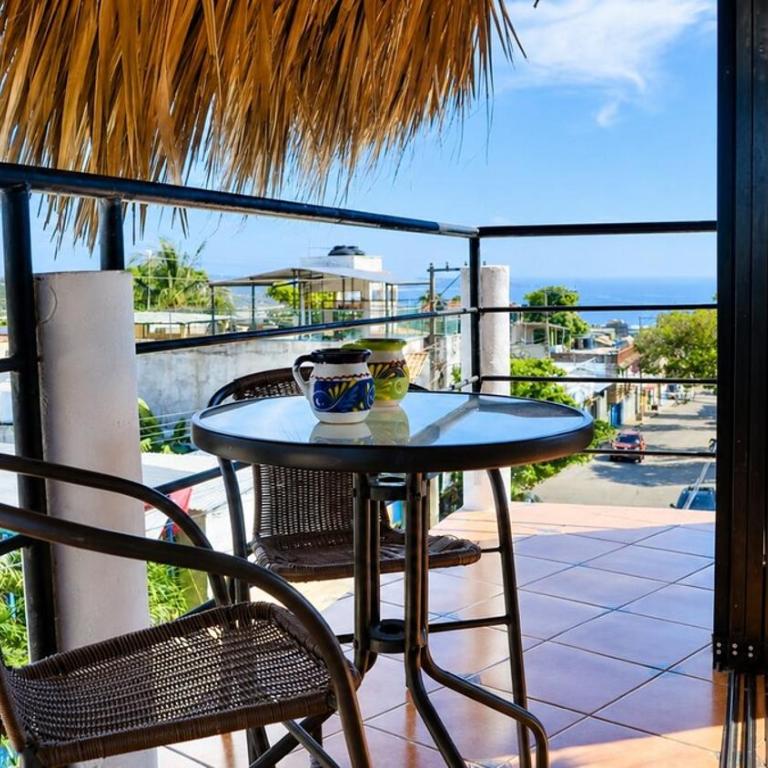 Spacious 1BR Ocean View Penthouse w Private Rooftop - One-Bedroom Apartment - 18