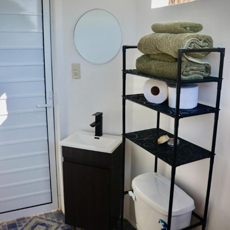 Spacious 1BR Ocean View Penthouse w Private Rooftop - One-Bedroom Apartment - 20