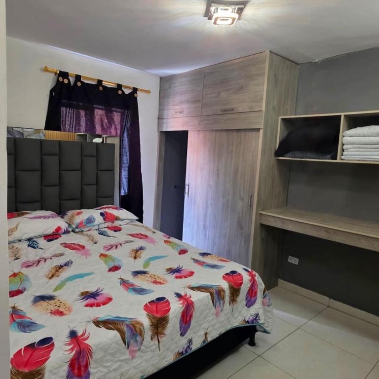 BONITO y ELEGANTE APARTAMENTO - Three-Bedroom Apartment - 4