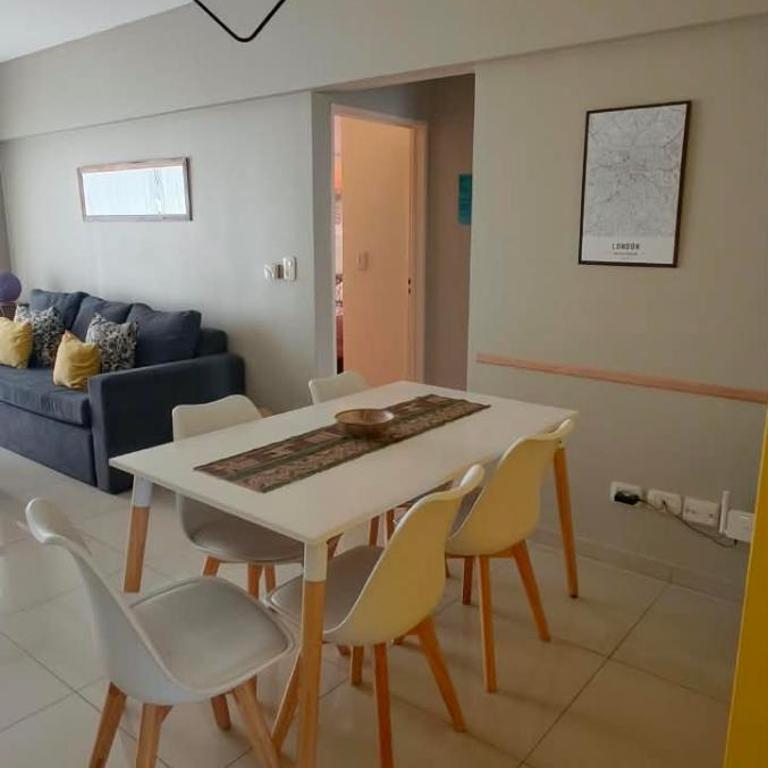 Hermoso departamento 3 amb. en el centro de Olivos - Two-Bedroom Apartment - 9