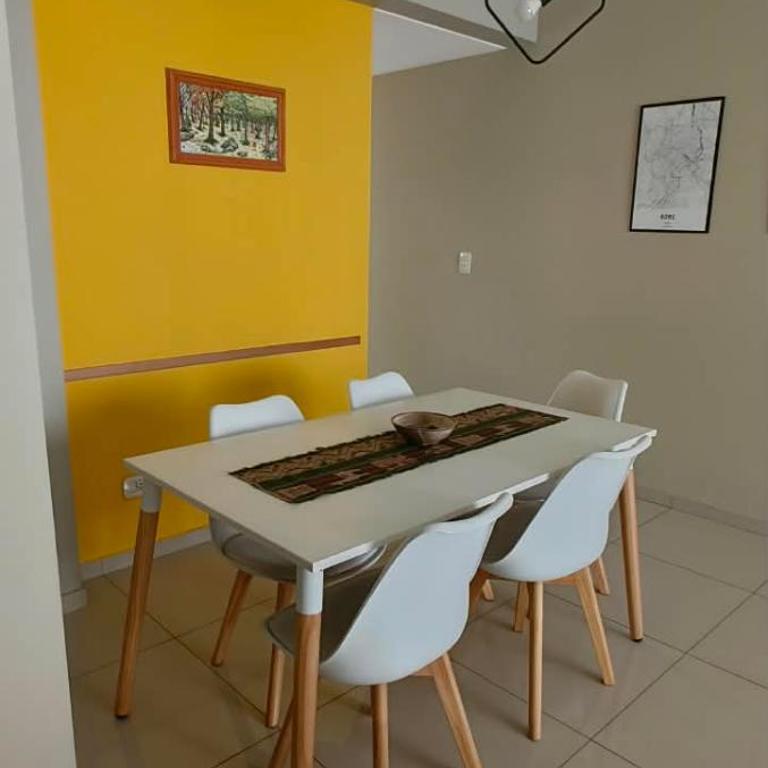 Hermoso departamento 3 amb. en el centro de Olivos - Two-Bedroom Apartment - 10