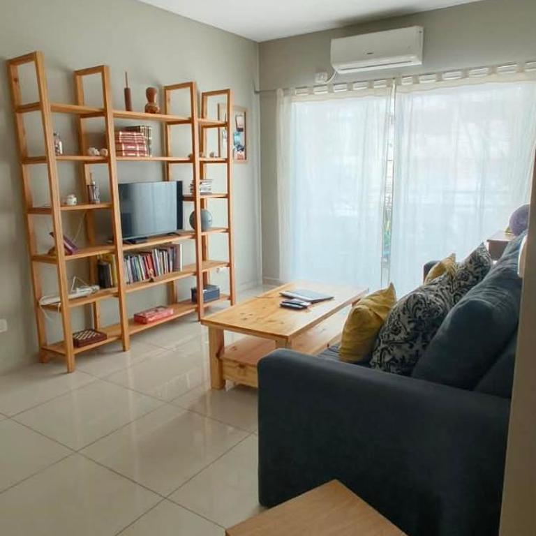 Hermoso departamento 3 amb. en el centro de Olivos - Two-Bedroom Apartment - 11