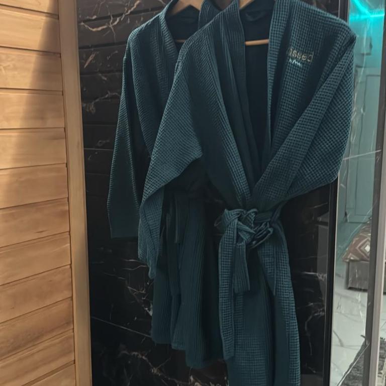 Suite GOLD Jacuzzi & Sauna privé I Centre Béziers Arrivée autonome 24h24 - Appartement 1 Chambre - 31
