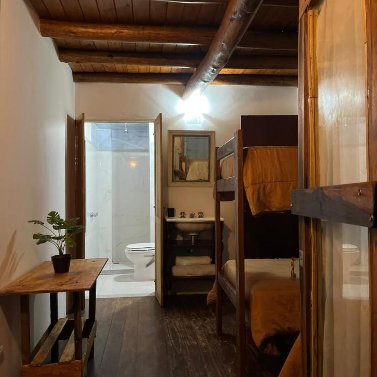 Hostel Llahuen - Triple Room with Private Bathroom - 6