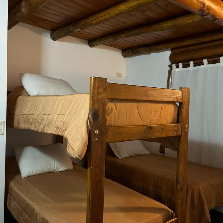 Hostel Llahuen - Triple Room with Private Bathroom - 5