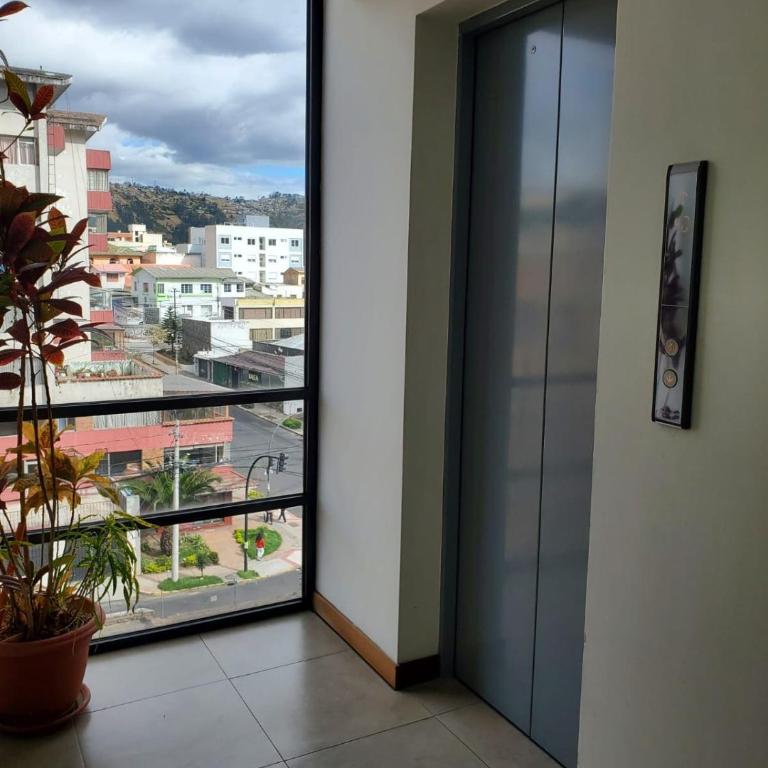 QuitoVibes4U Elegant, Prime location, welcoming! - Two-Bedroom Apartment - 3