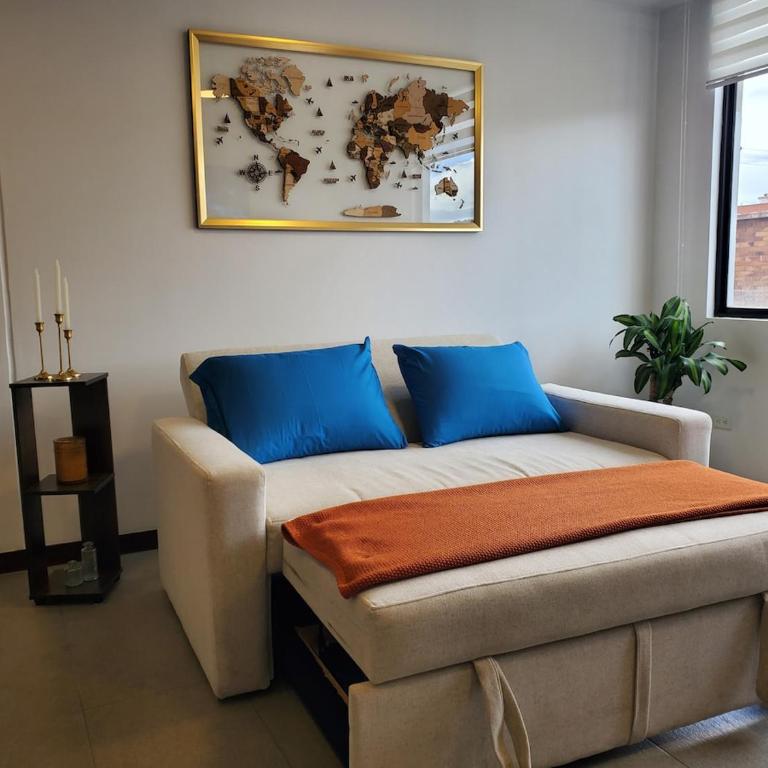QuitoVibes4U Elegant, Prime location, welcoming! - Two-Bedroom Apartment - 12